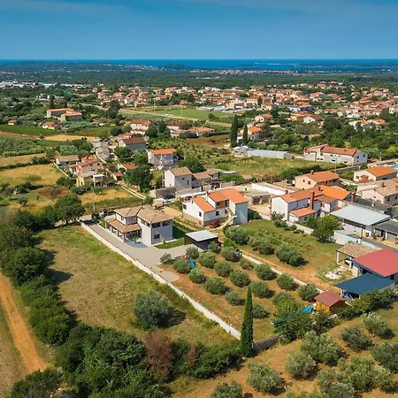 Delfar 펜션 Galižana