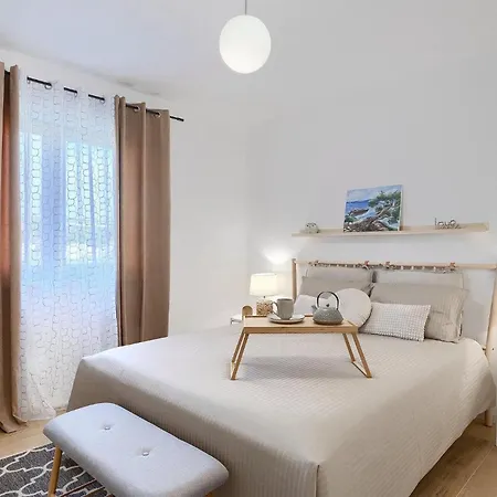 Delfar Tatil Evi *