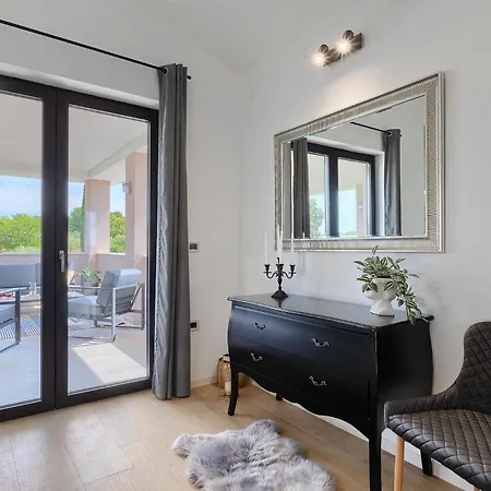 Delfar 펜션 Galižana