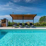 Hébergement de vacances Delfar
