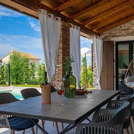 Delfar Holiday home Galizana