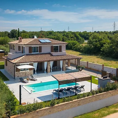 Delfar Holiday home *