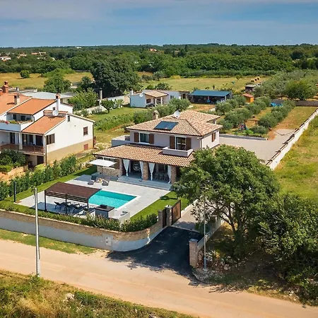 Holiday home Delfar Galizana