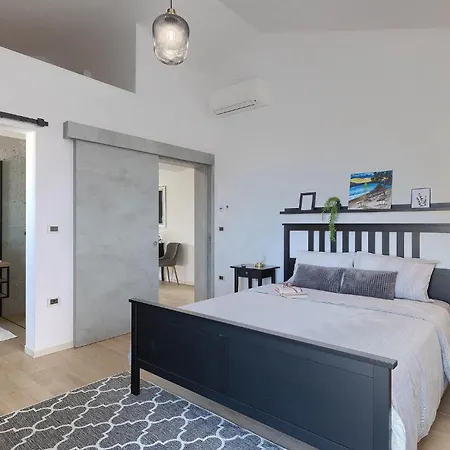 Delfar Holiday home Galizana